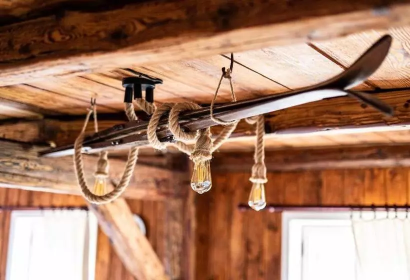 Majatalo Dom Pod Mandragorą, Natural House Ad 1800