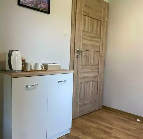 Majatalo Mira   Mira Pokoje Z Widokiem Na Jezioro