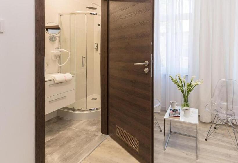 פנסיון Villa Rosa 200m Od Morza