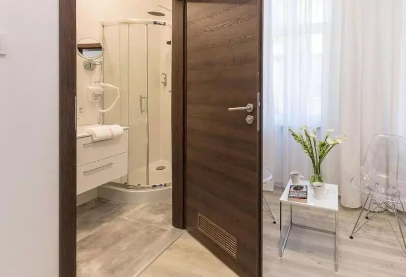 ペンション Villa Rosa   200m Od Morza