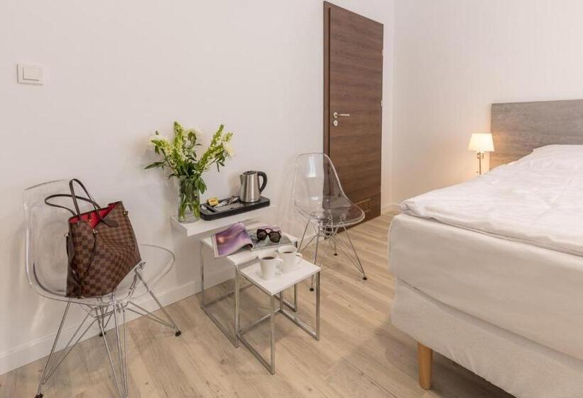 פנסיון Villa Rosa 200m Od Morza