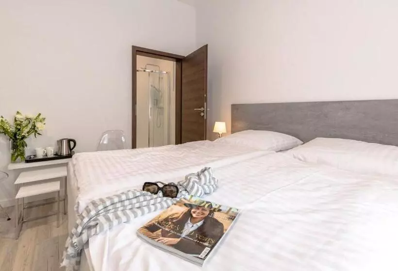 ペンション Villa Rosa   200m Od Morza