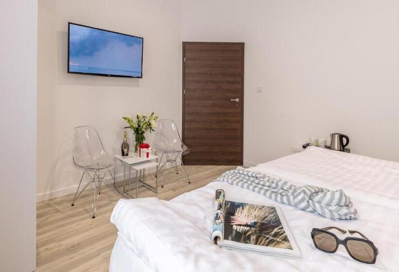 פנסיון Villa Rosa 200m Od Morza