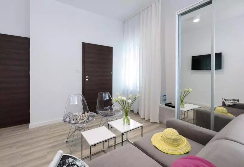 ペンション Villa Rosa   200m Od Morza