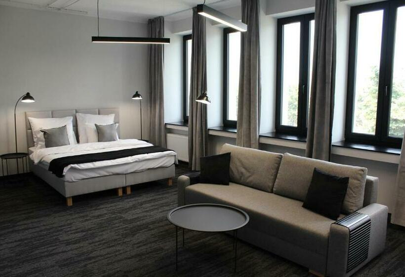 Vanta Business Center