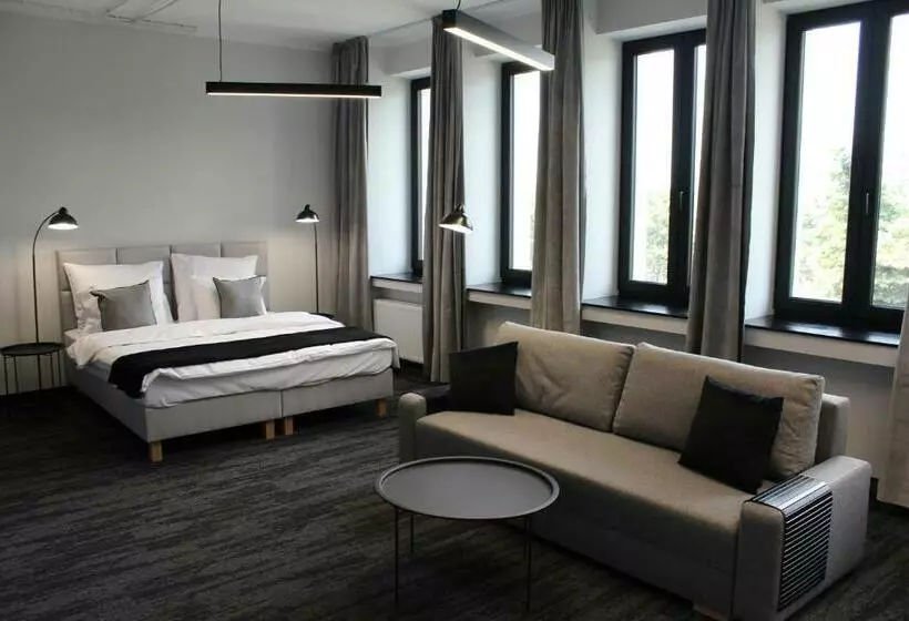 Vanta Business Center