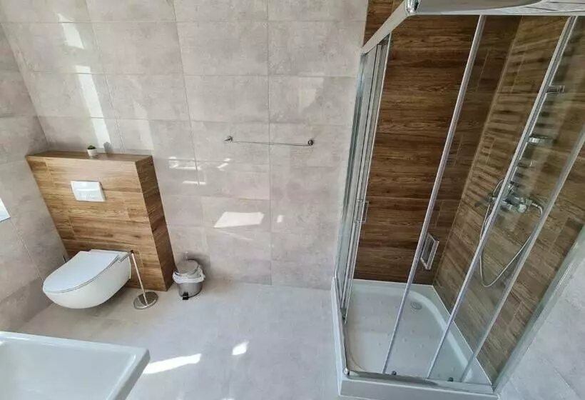 Villa Babette   Ubernachtung, Parkplatz, Kurtaxe, Wifi, Aufraumung   Alles Im Preis!