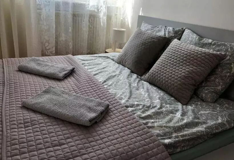 ユースホステル Bankowa 8 Guest Rooms