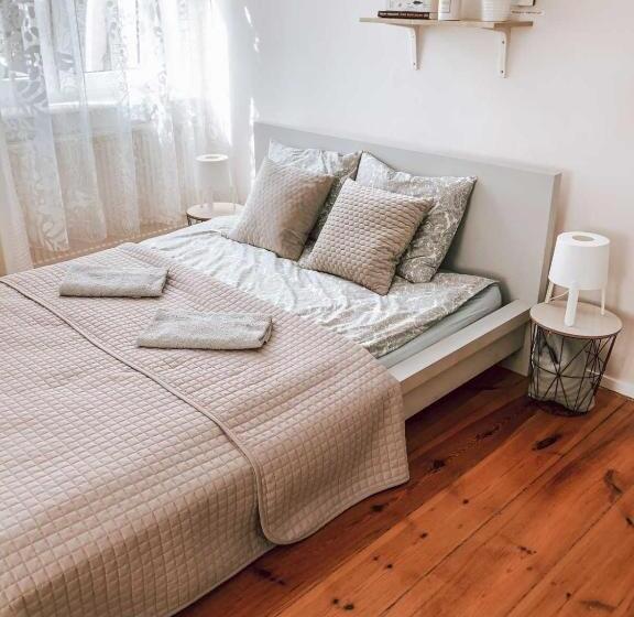 호스텔 Bankowa 8 Guest Rooms