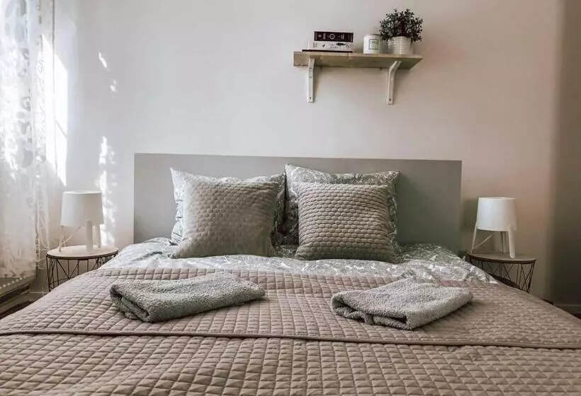 ユースホステル Bankowa 8 Guest Rooms