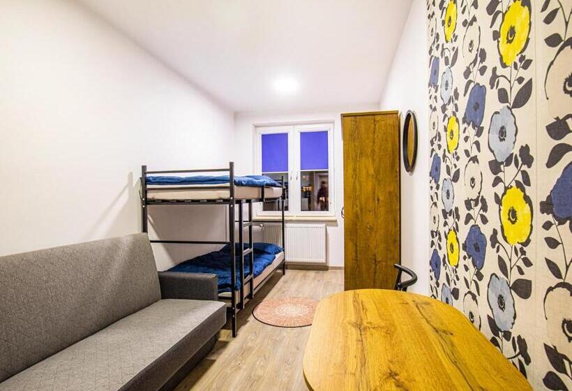 호스텔 Marathon Noclegi