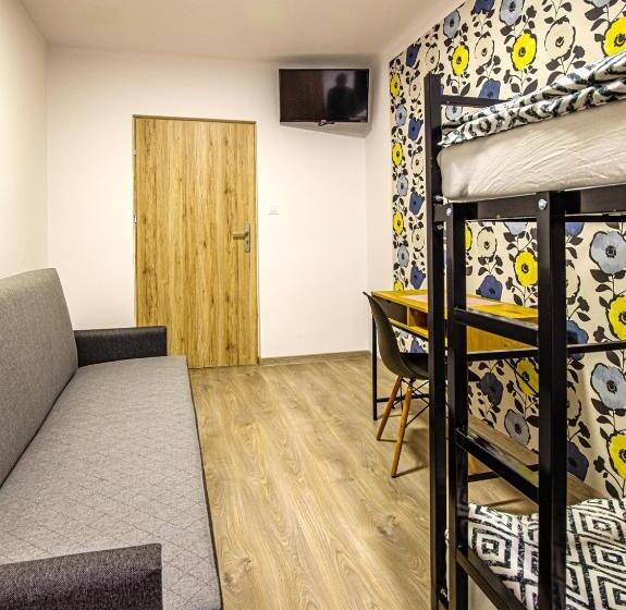 호스텔 Marathon Noclegi