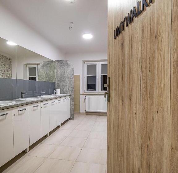 호스텔 Marathon Noclegi