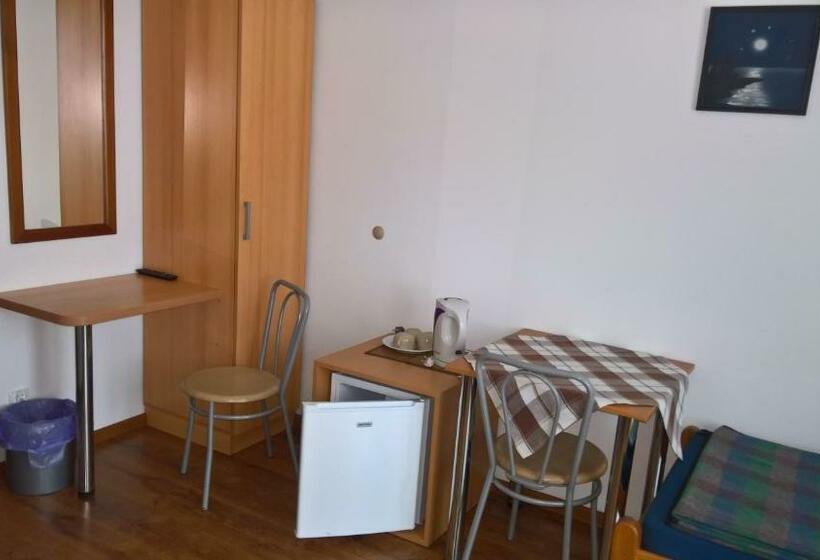 Bed and Breakfast Dom Wczasowy Irys