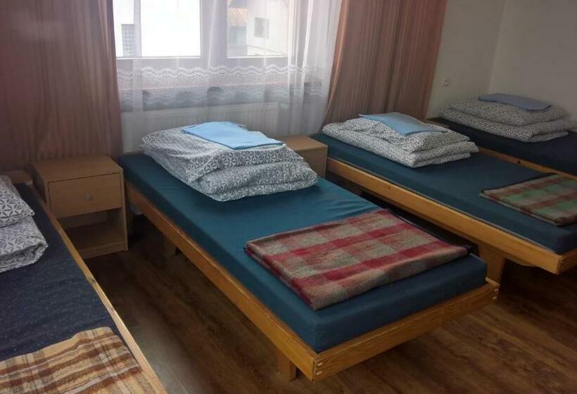 Bed and Breakfast Dom Wczasowy Irys