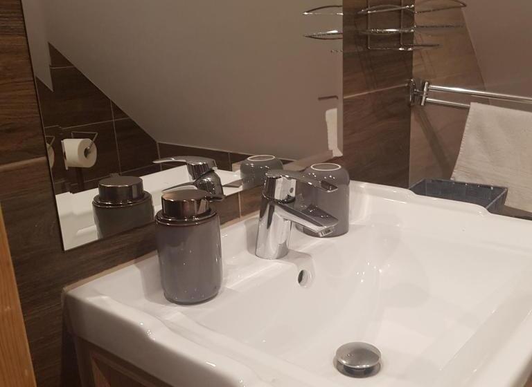 민박 Pokoje Gościnne Art  Dworek