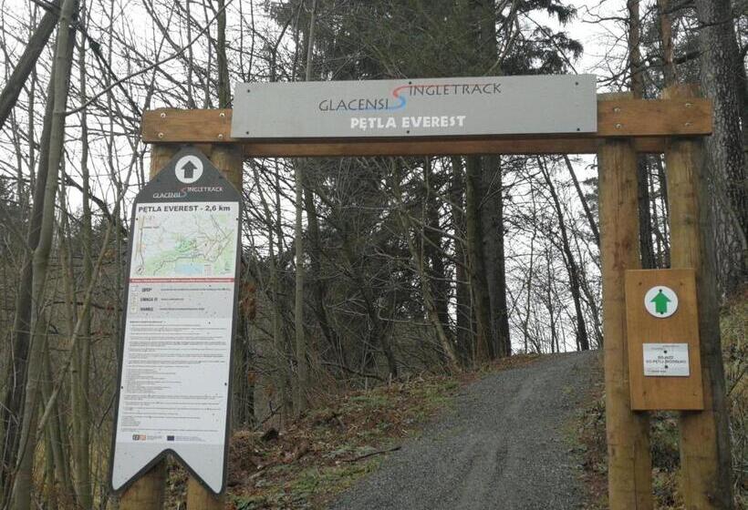 민박 Pokoje Gościnne Art  Dworek