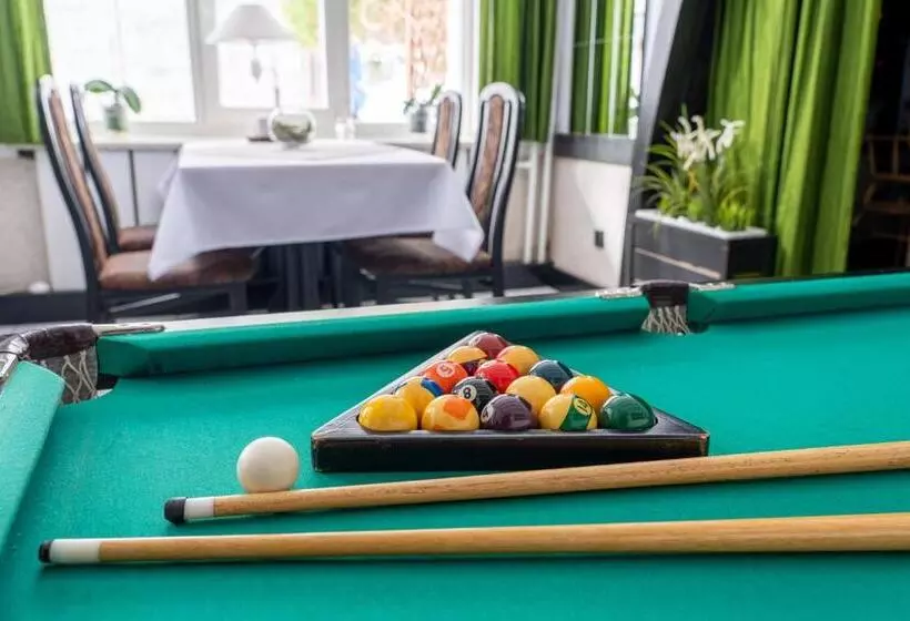 تختخواب و صبحانه Willa Gencjana