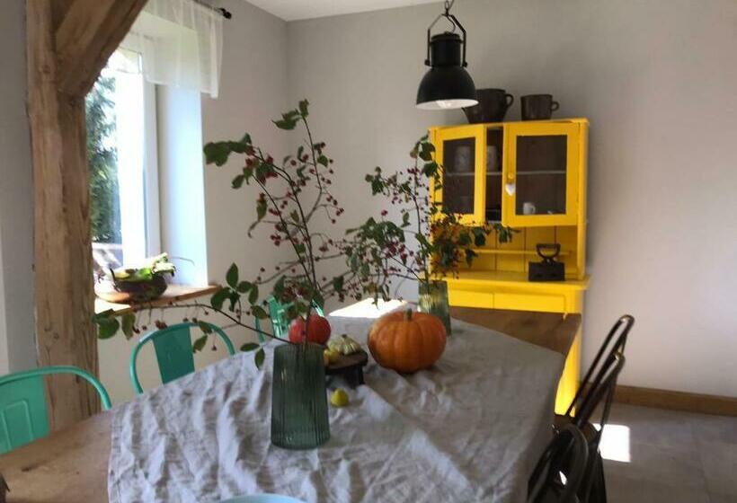 호텔 Folwark Mazurskie Legendy Azyl Dla Dorosłych