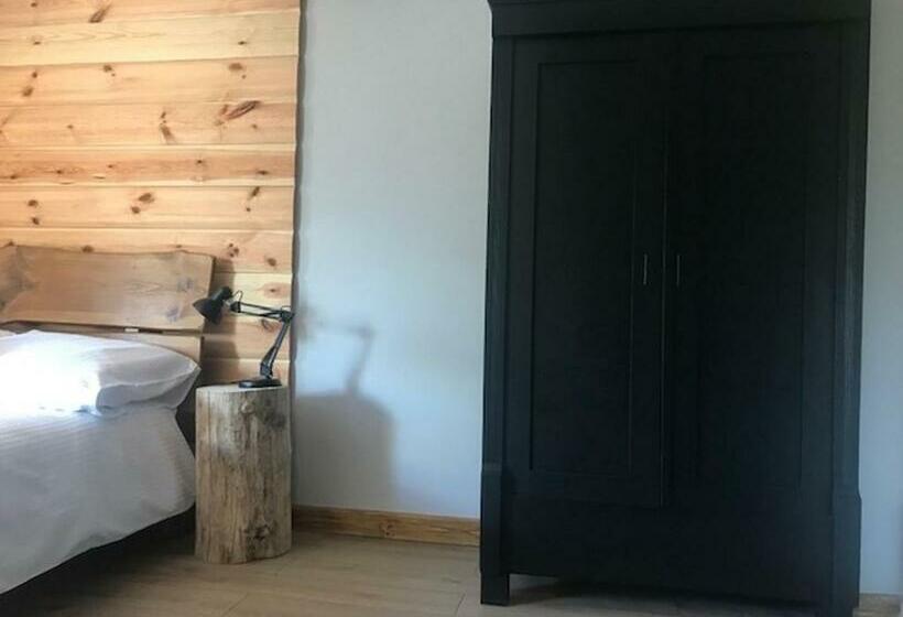 호텔 Folwark Mazurskie Legendy Azyl Dla Dorosłych