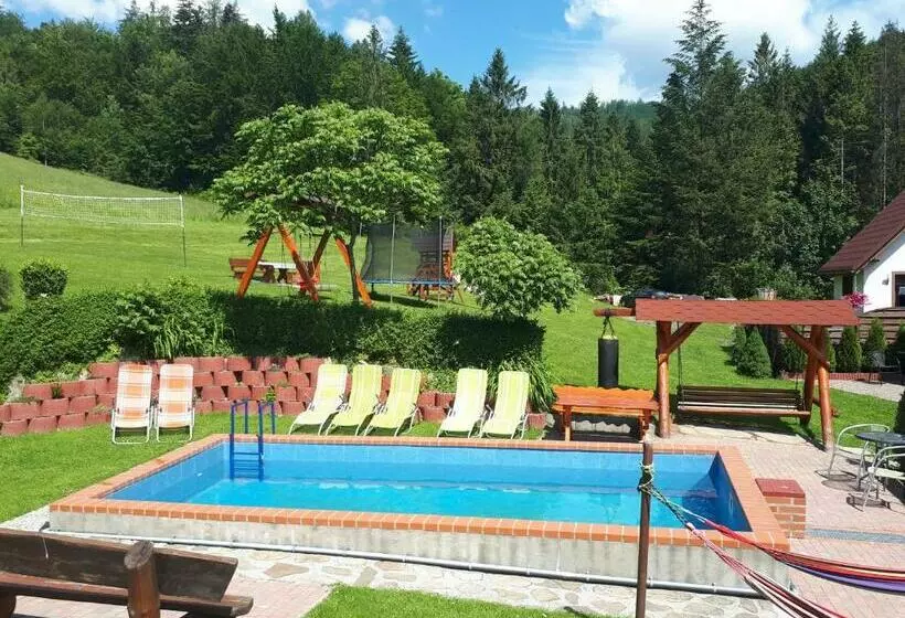 هتل Apartamenty Kadłubek