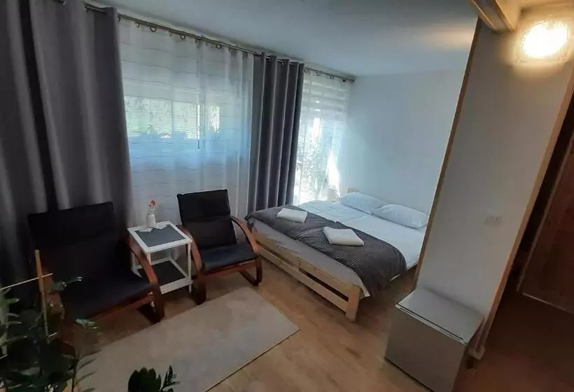 ホテル Noclegi U Przewodników   Zwiedzaczek