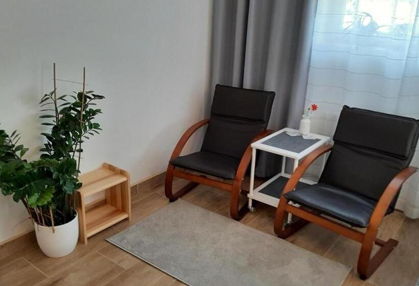 ホテル Noclegi U Przewodników Zwiedzaczek