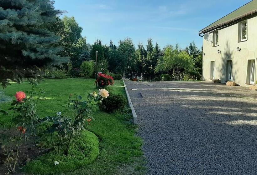 ホテル Noclegi U Przewodników Zwiedzaczek