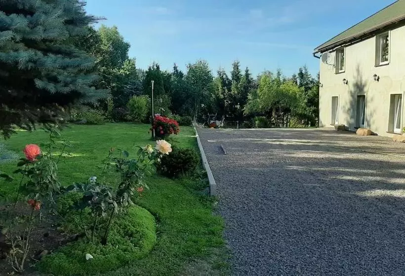 ホテル Noclegi U Przewodników   Zwiedzaczek