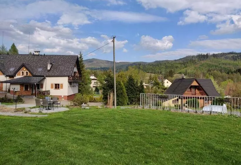 Majatalo Beskid Ski Villa