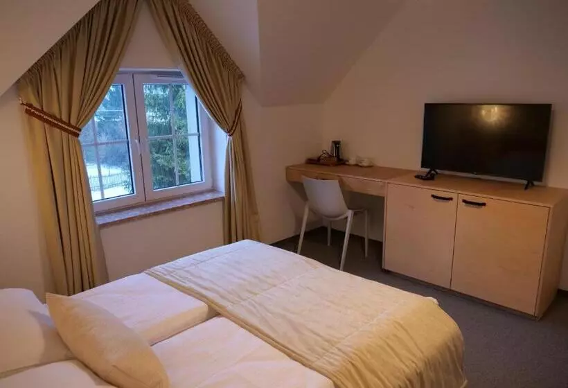 Majatalo Beskid Ski Villa