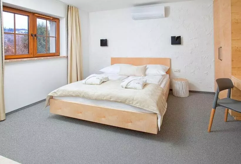 Majatalo Beskid Ski Villa