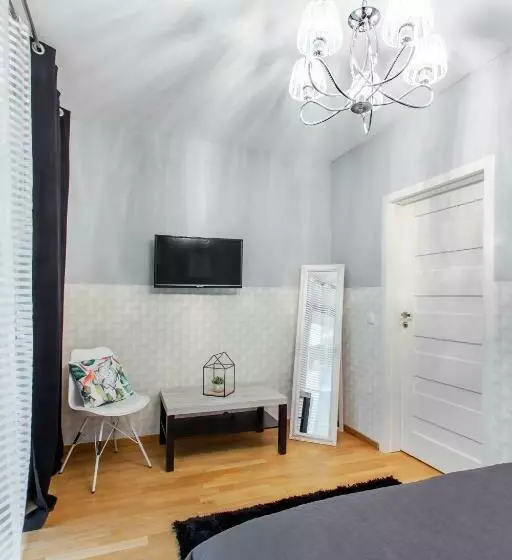 پانسیون Clicktheflat Sienna Center Apart Rooms