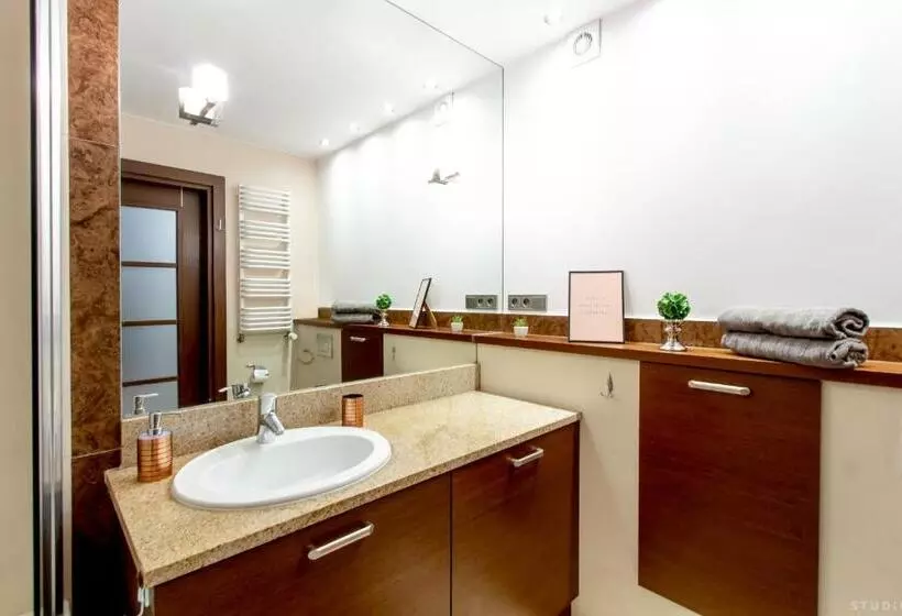 پانسیون Clicktheflat Sienna Center Apart Rooms
