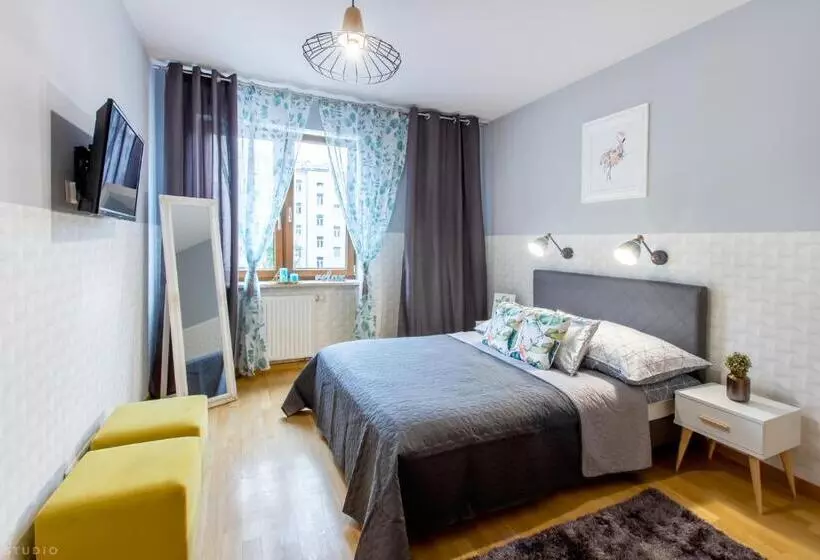 پانسیون Clicktheflat Sienna Center Apart Rooms