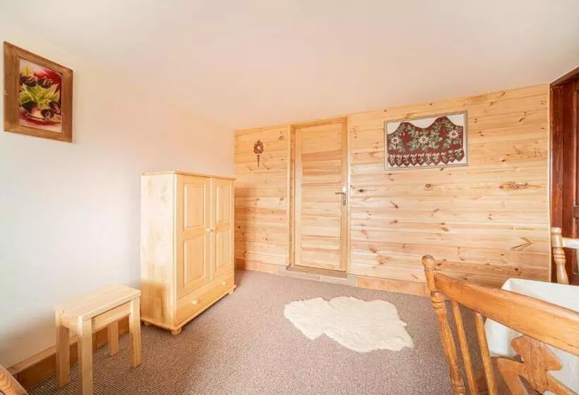 Majatalo Dom Na Turystycznej