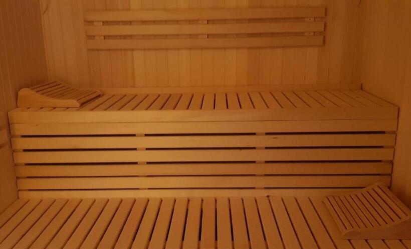 ペンション Willa Szarotka