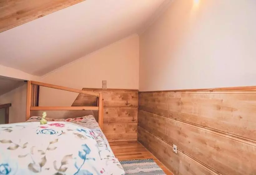 Majatalo Willa Szarotka