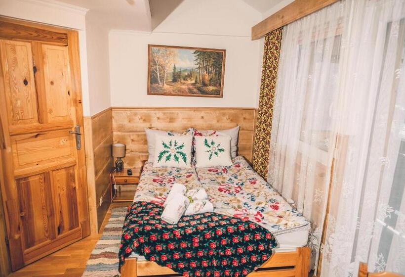 ペンション Willa Szarotka