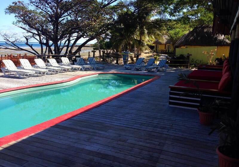 فندق صغير Funky Fish Beach & Surf Resort