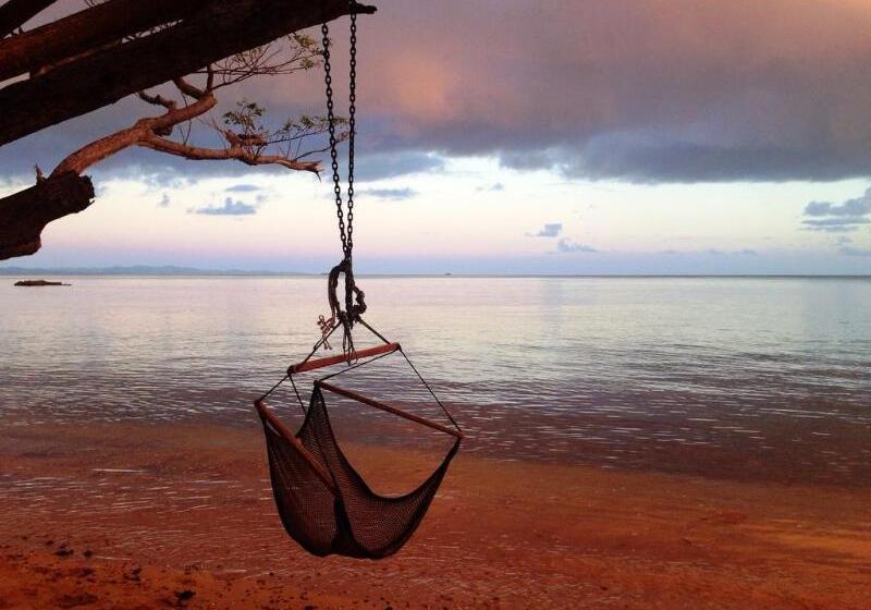 فندق صغير Funky Fish Beach & Surf Resort