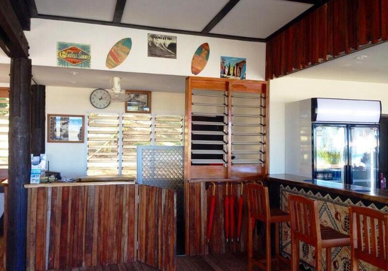 فندق صغير Funky Fish Beach & Surf Resort