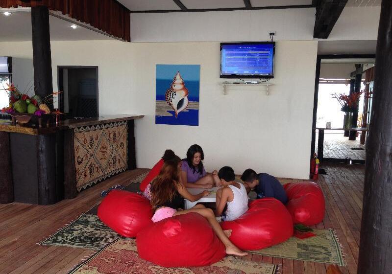 فندق صغير Funky Fish Beach & Surf Resort