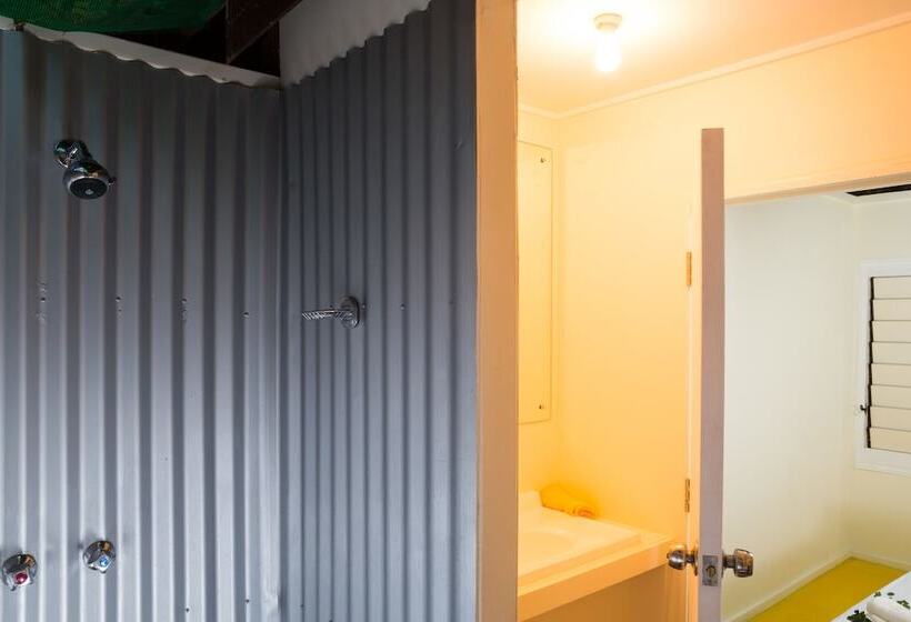 فندق صغير Funky Fish Beach & Surf Resort