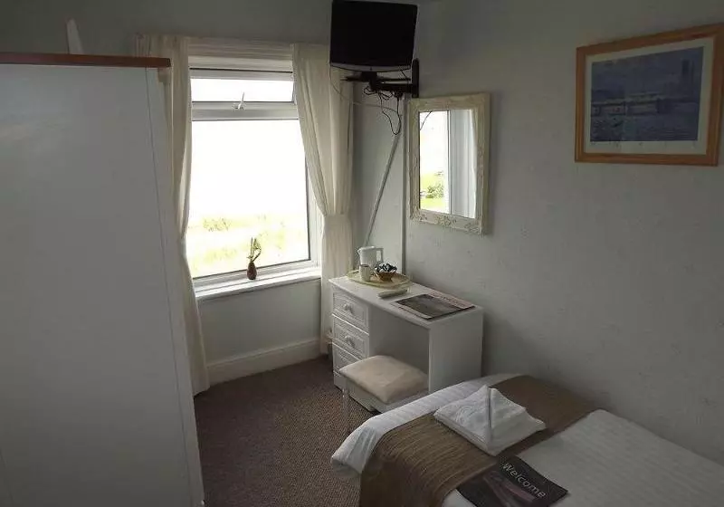 تختخواب و صبحانه Balmoral Guest House