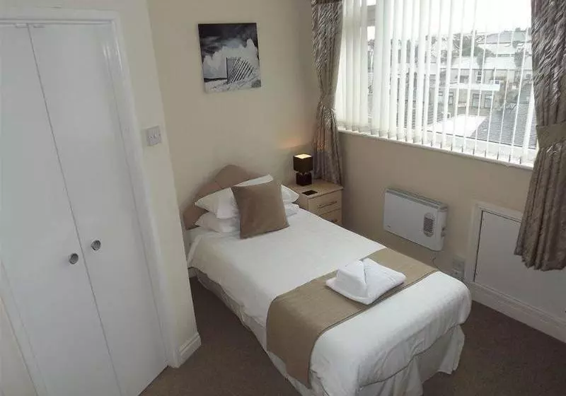 تختخواب و صبحانه Balmoral Guest House