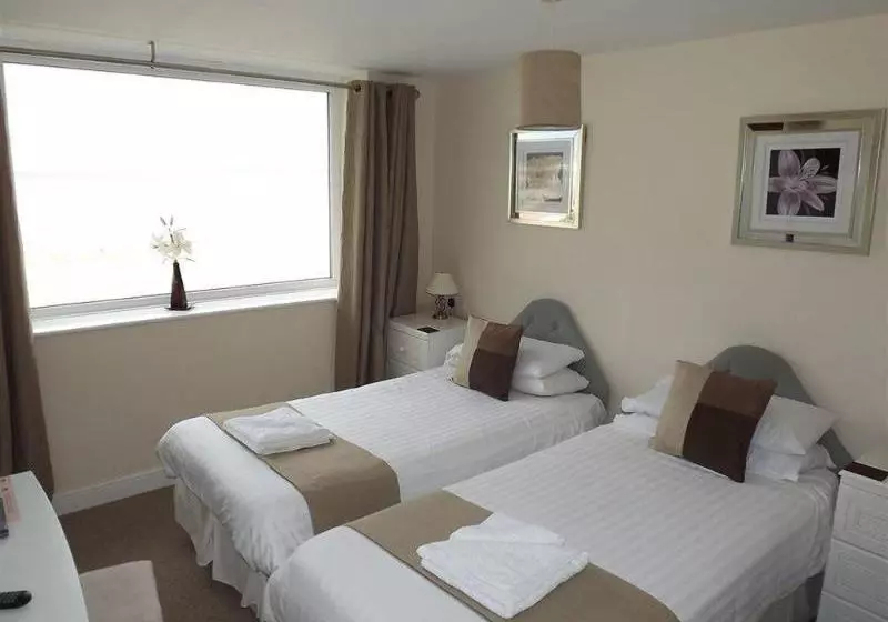 تختخواب و صبحانه Balmoral Guest House