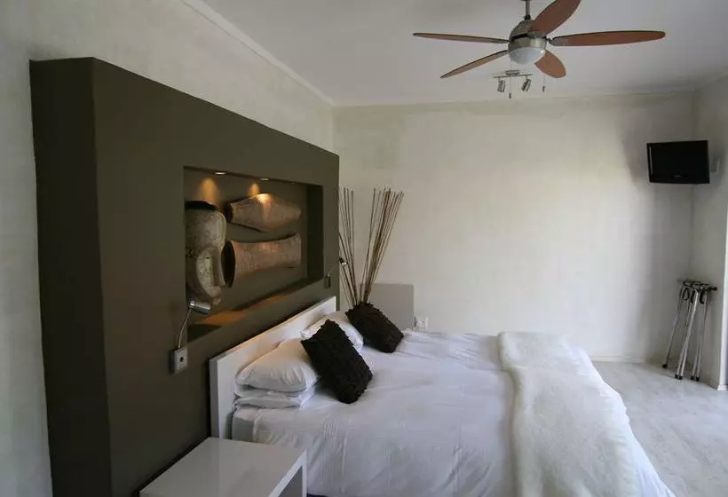 تختخواب و صبحانه Brigadoon Guesthouse