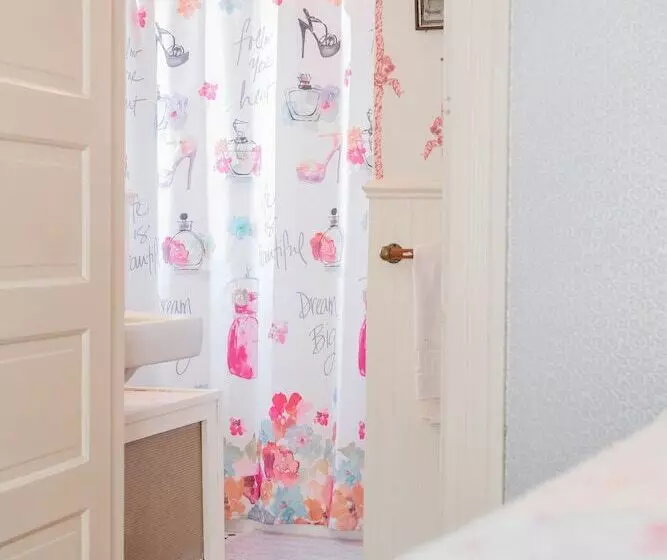 Bed & Breakfast Captain Mey's Inn