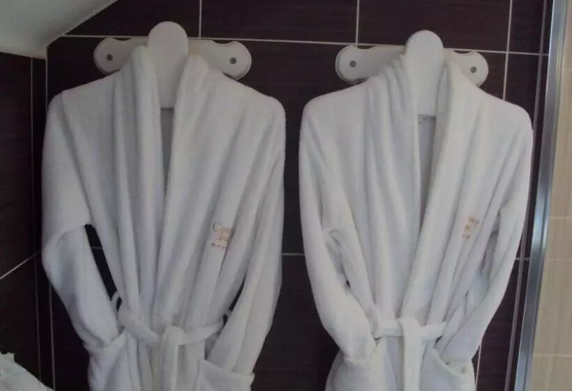 住宿加早餐  Causeway Lodge